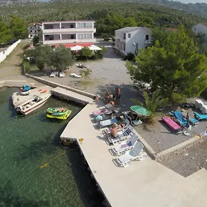 guest-house-marko-seline.hotelinzadar.com/