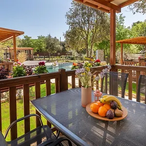 Ferienpark Mobile Homes Camp Garden Vestar